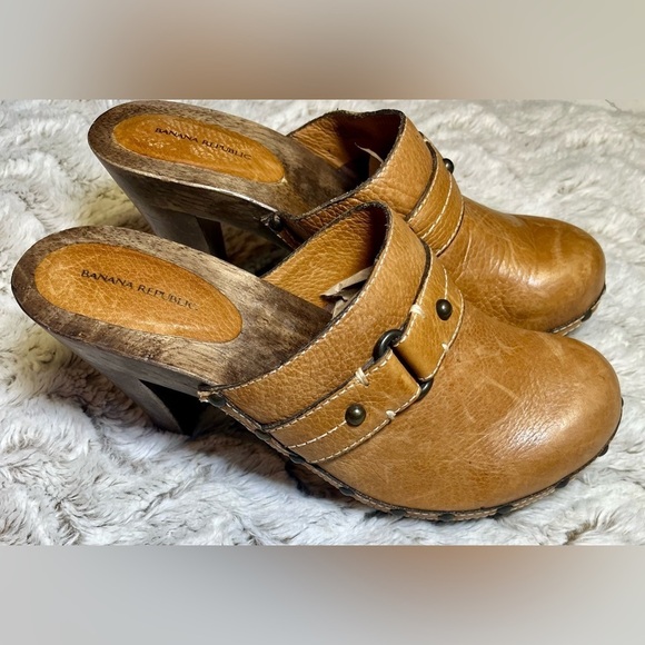 Y2K Vintage Style Banana Republic Women's Leather Wooden Clogs Boho Chic 
Size10 - Picture 4 of 9